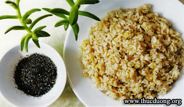 Gạo lứt muối mè